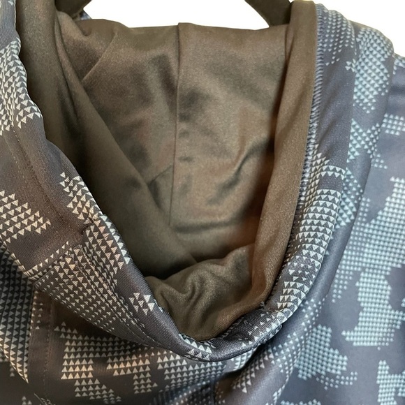 Under Armour Unisex Multi Blue Toned Camo Hoodie with Kangaroo Pocket - Picture 8 of 14